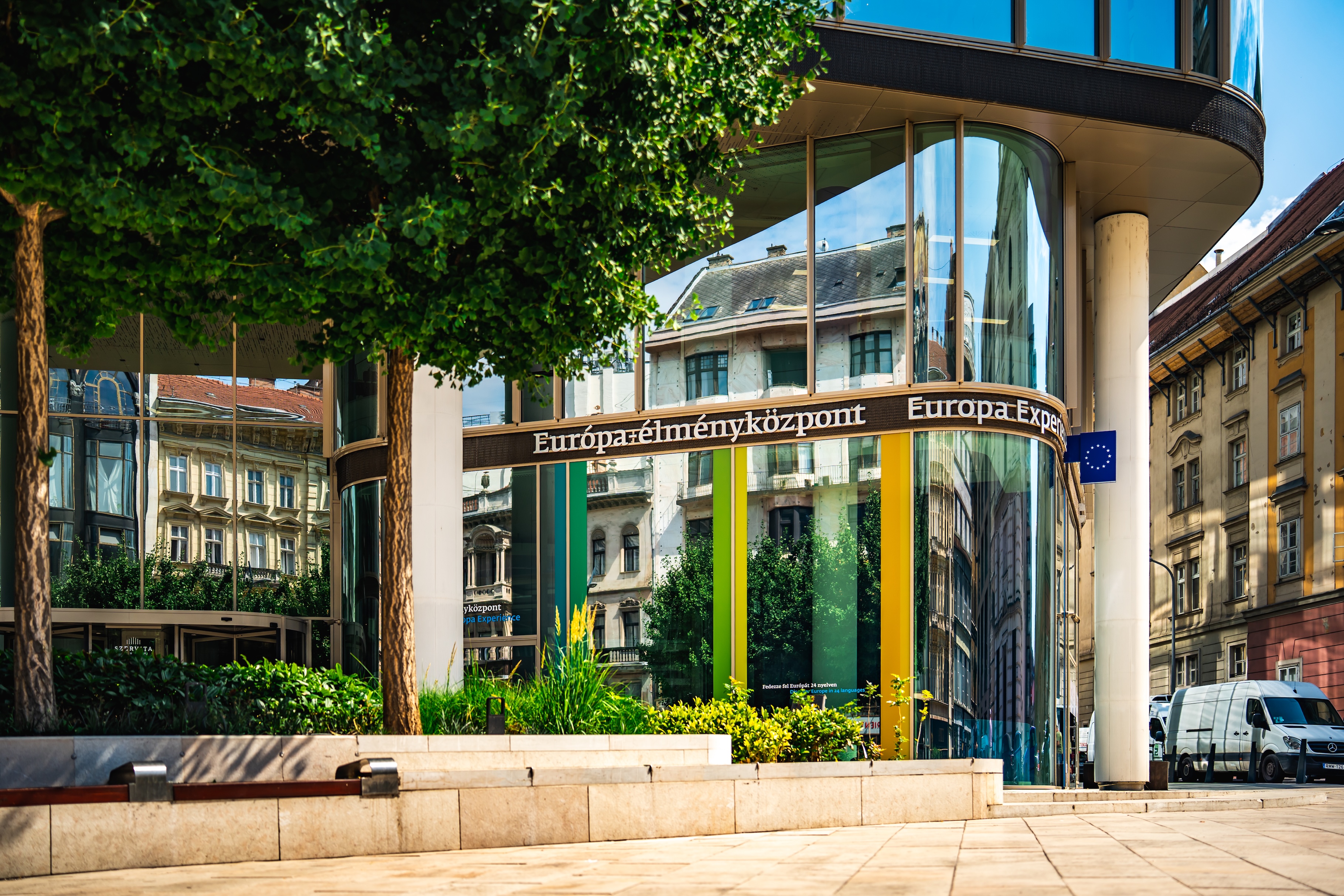 Új játékkal várja a látogatókat az Európa-élményközpont a Szervita téren kép