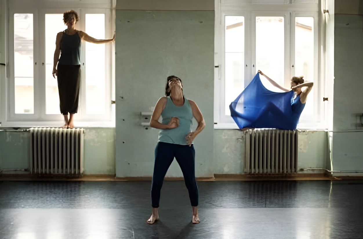 élő irodalmi performansz a Deák17-ben kép