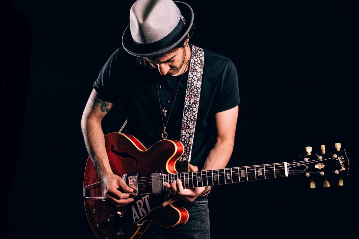 Artur Menezes, gitár Artur Menezes, gitár