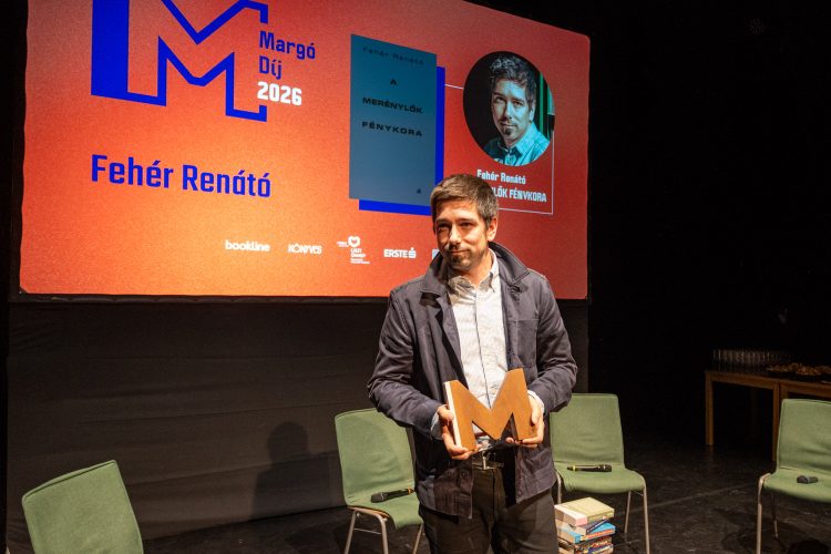 Fehér Renátó